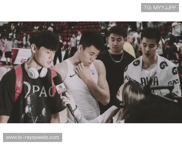 曾凡博隔扣萨林杰，北京主场瞬间沸腾